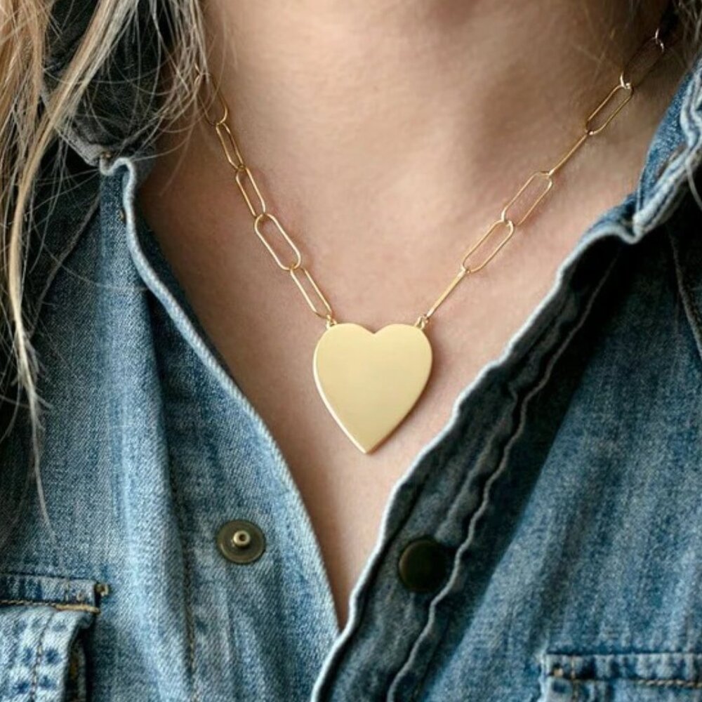 Kris Nations Large Heart Pendant on Large Link Chain NWT